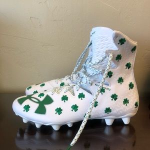 NWT Under Armour Highlight Clover Cleats